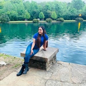 Meet your Posher, Alvarez